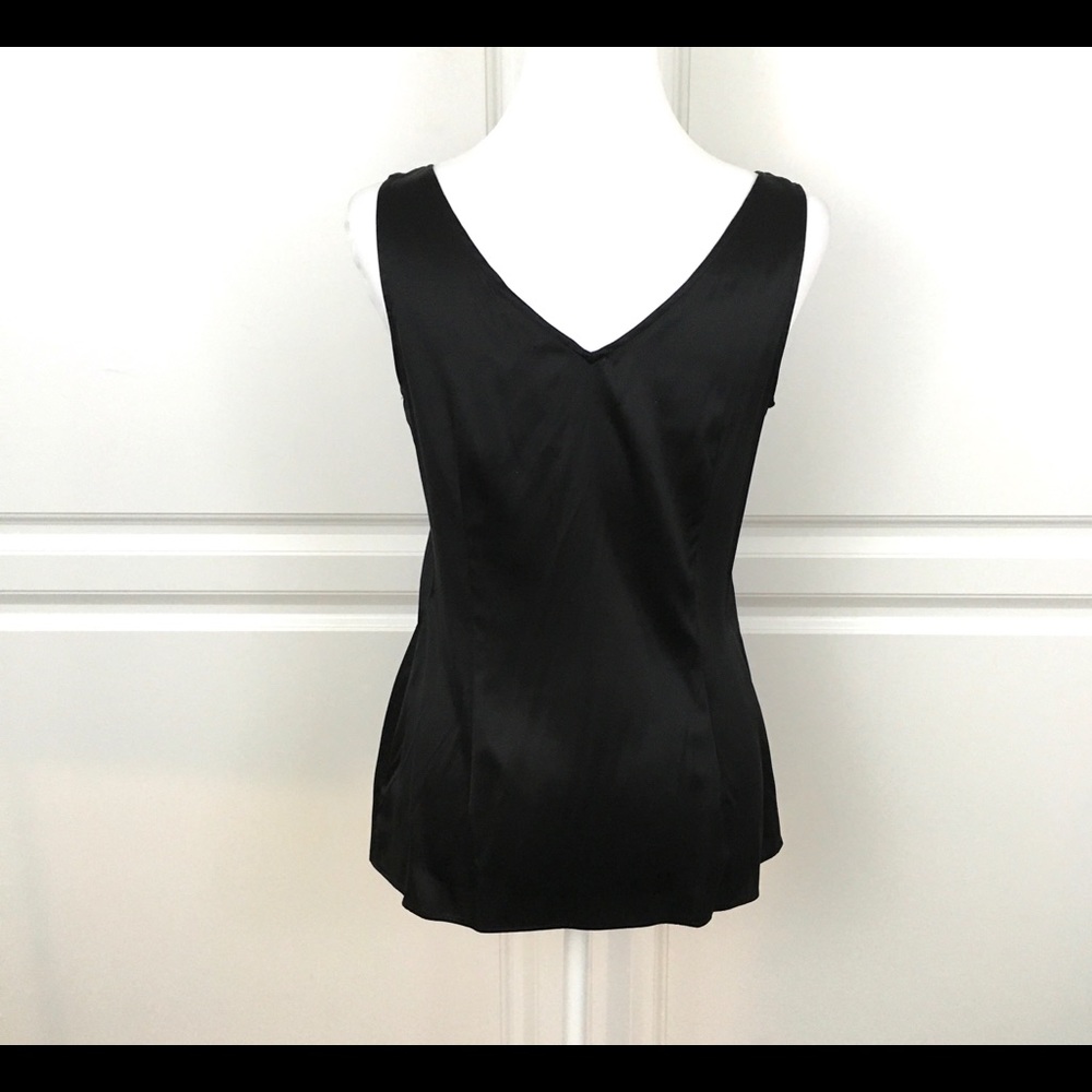 WHBM Ruffled Front Top - Picture 2 of 4